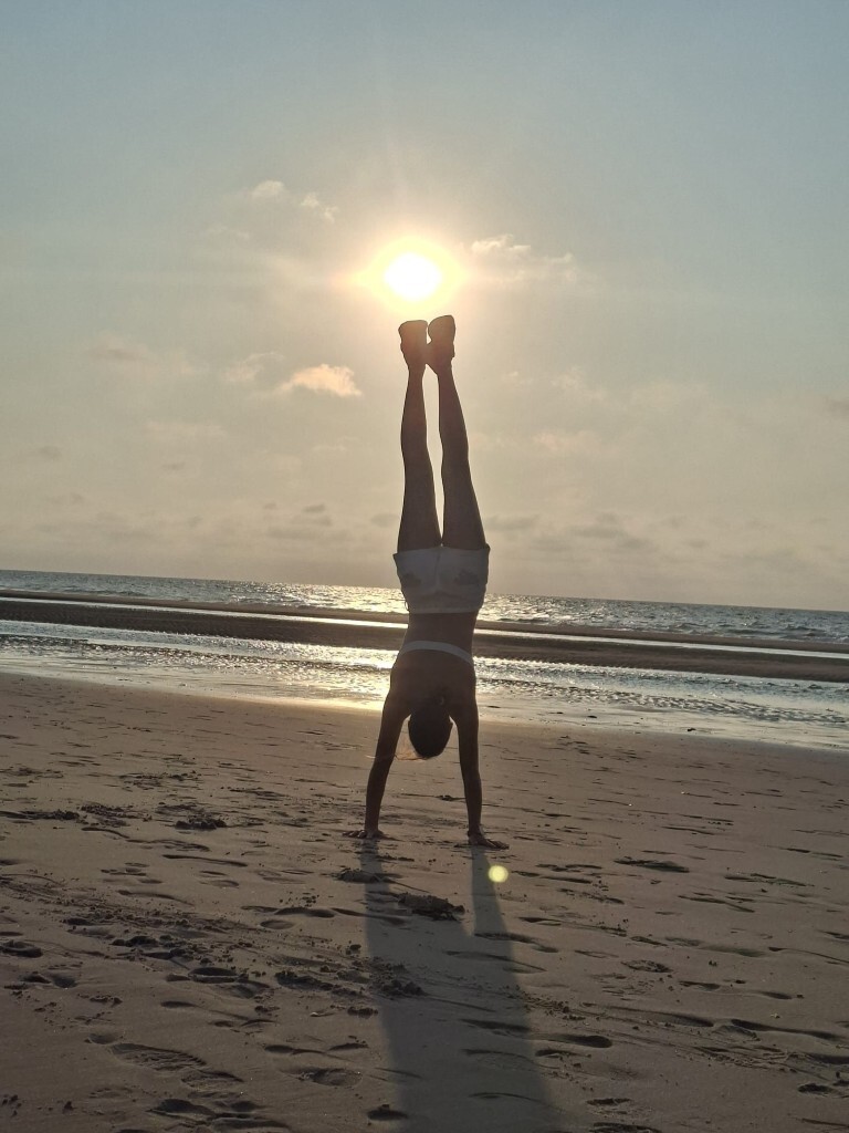 fleur l Handstand PT