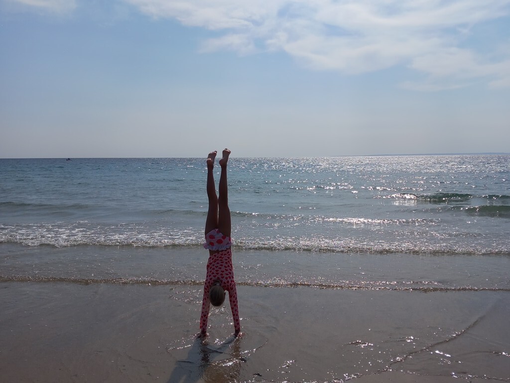 lise s1 handstand PT