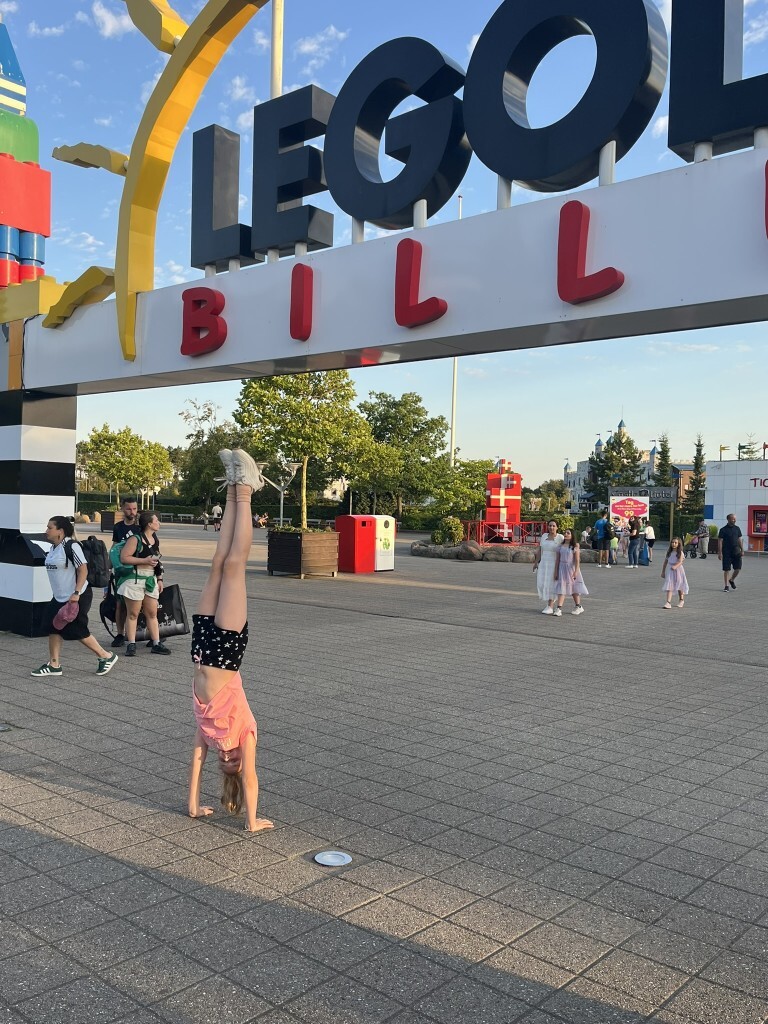 xxx3 Handstand PT